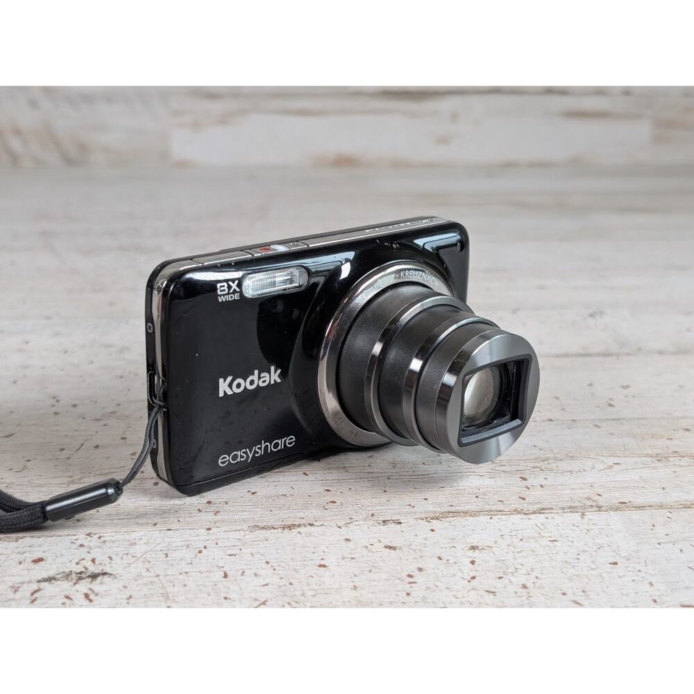 Kodak EasyShare M583 14MP 8x Optical Zoom Digital Camera Digicam *READ*